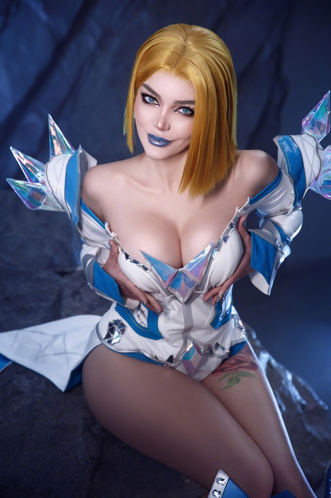 Kalinka Fox - Emma Frost - Mitaku photo 1-12