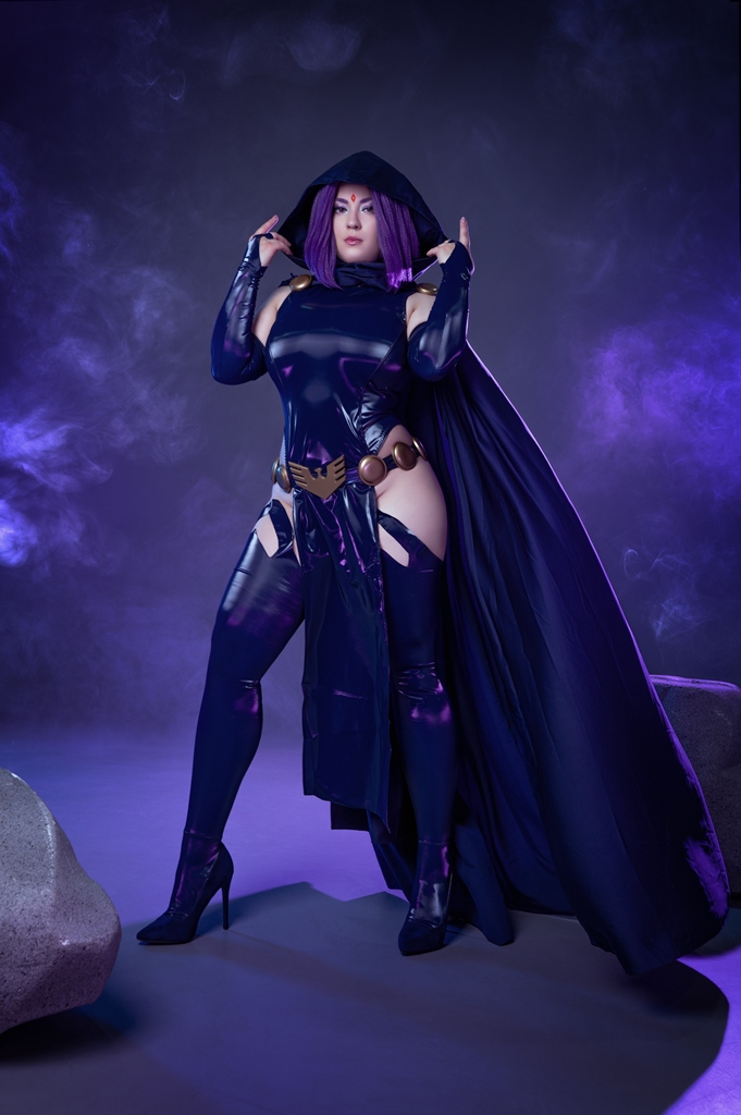 Zoe Volf - Raven - Mitaku photo 1-2
