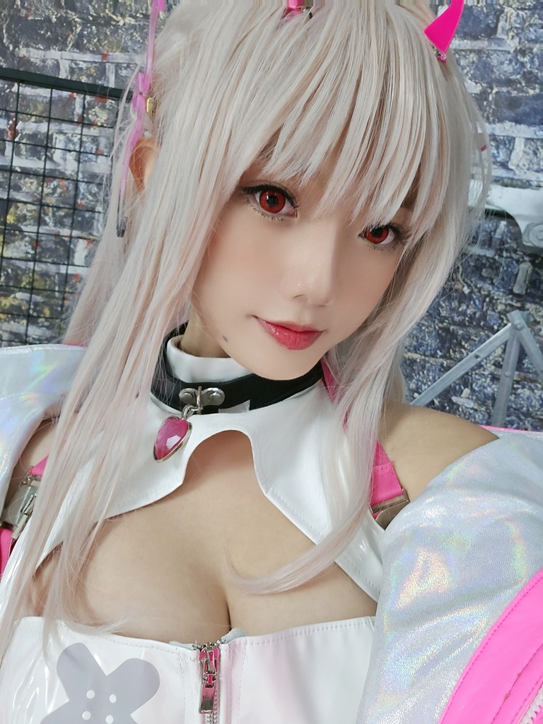 Messie Huang - Viper (NIKKE) - Mitaku photo 2-7