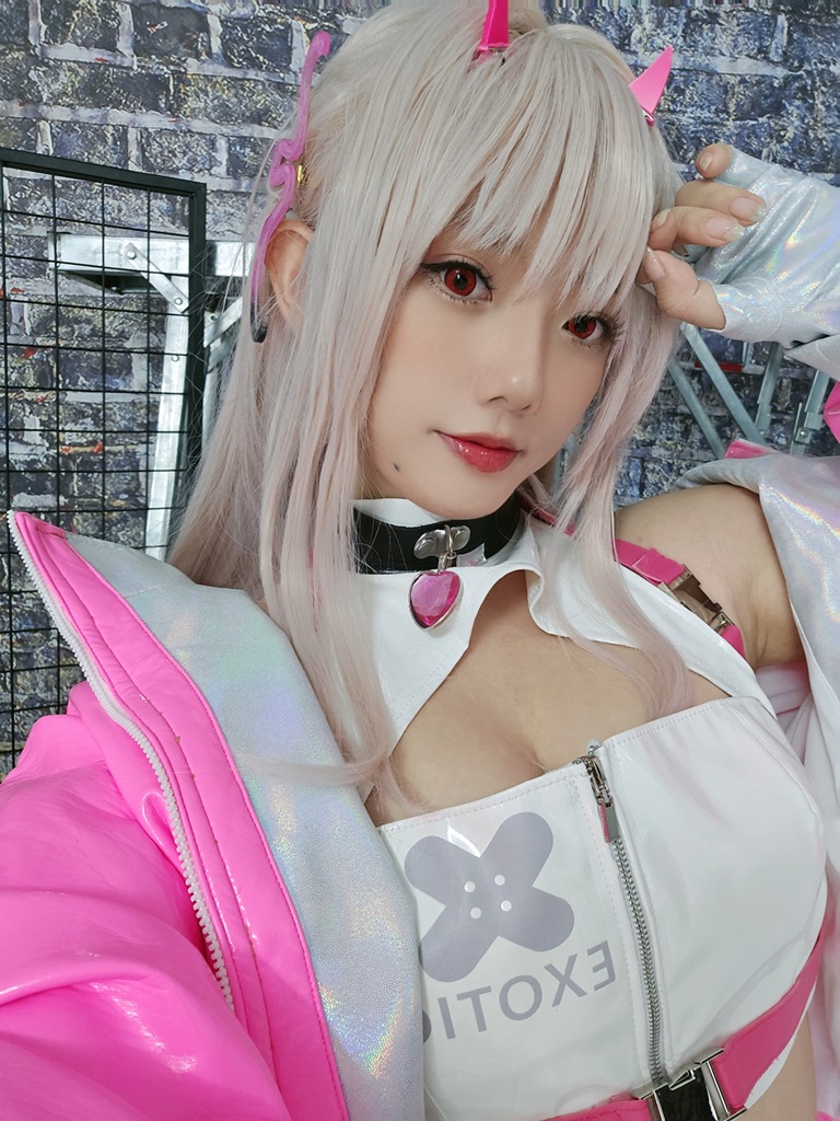 Messie Huang - Viper (NIKKE) - Mitaku photo 2-12