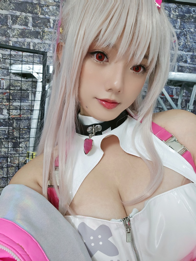 Messie Huang - Viper (NIKKE) - Mitaku photo 2-16