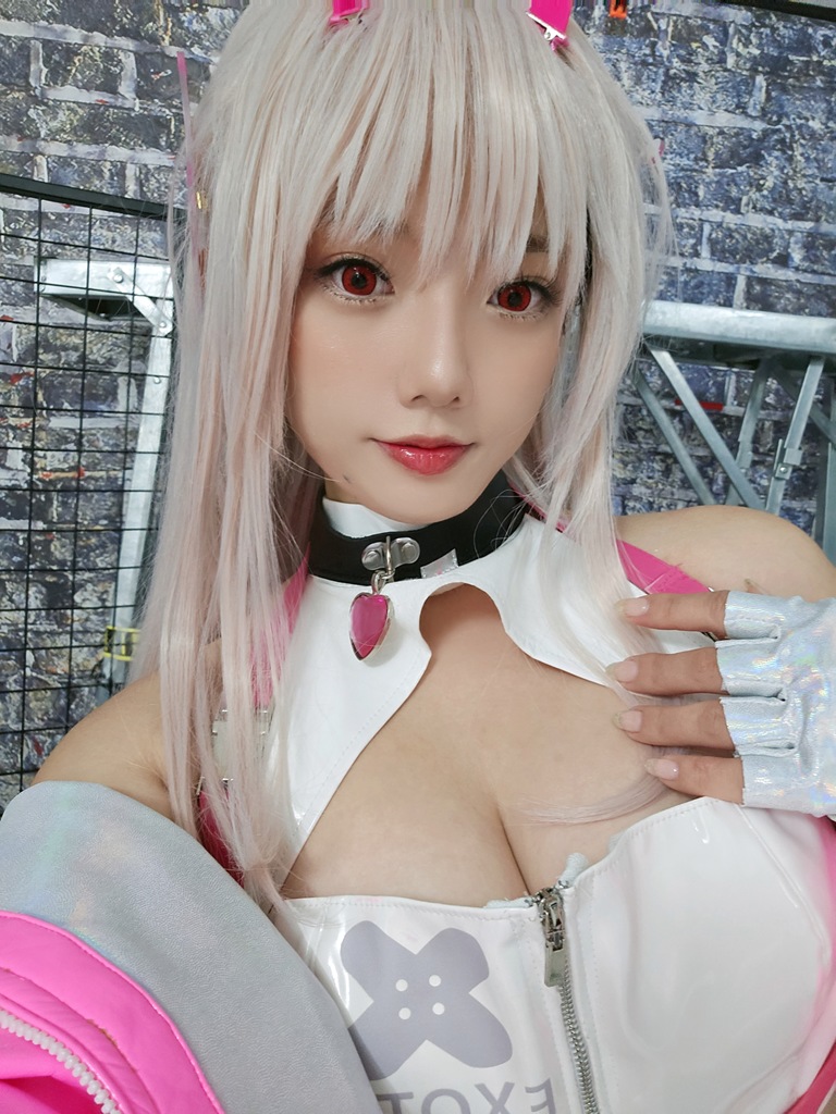 Messie Huang - Viper (NIKKE) - Mitaku photo 2-17